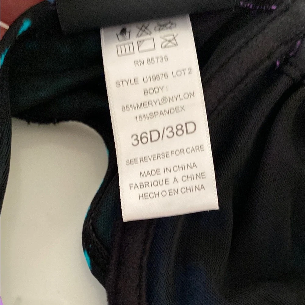 Coco Reef NWOT…Vibrant Multicolor Bikini Top - Picture 6 of 8